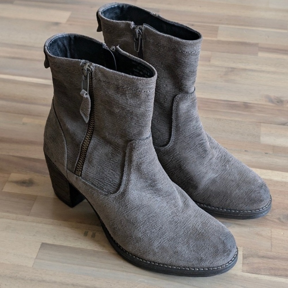 TAOS Shaka 2 Grey/Brown Textured Leather Ankle Boots Block Heel Womens 7-7.5